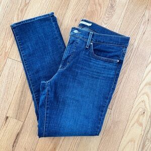 Levi’s Women’s 314 Shaping Straight Denim Jeans Size 33